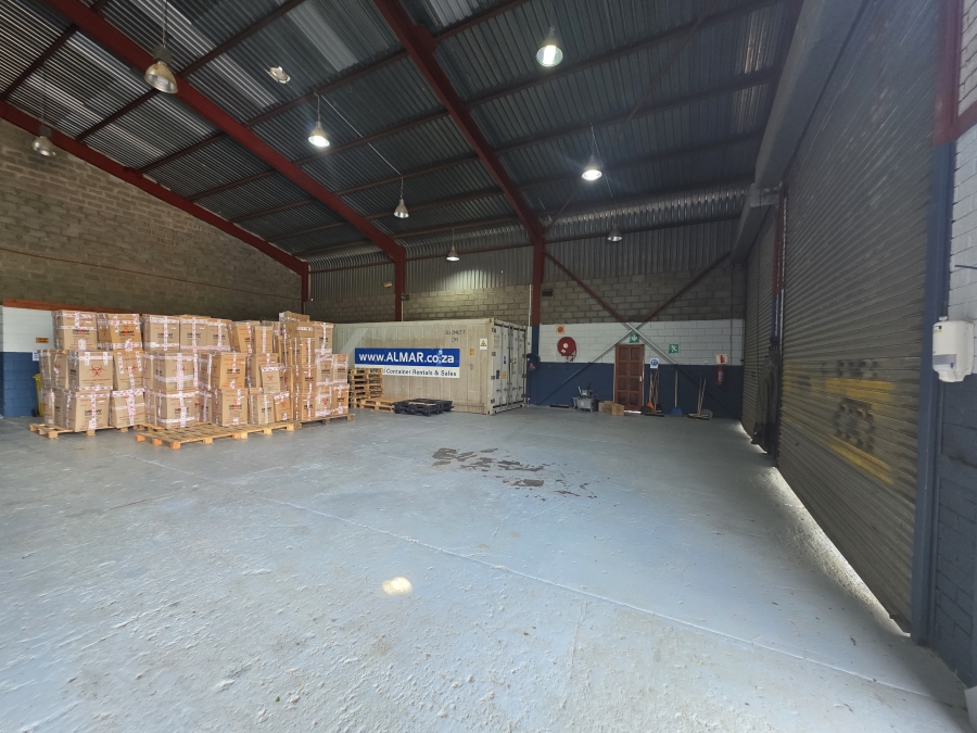 To Let Commercial Property for Rent in Beacon Bay North Eastern Cape